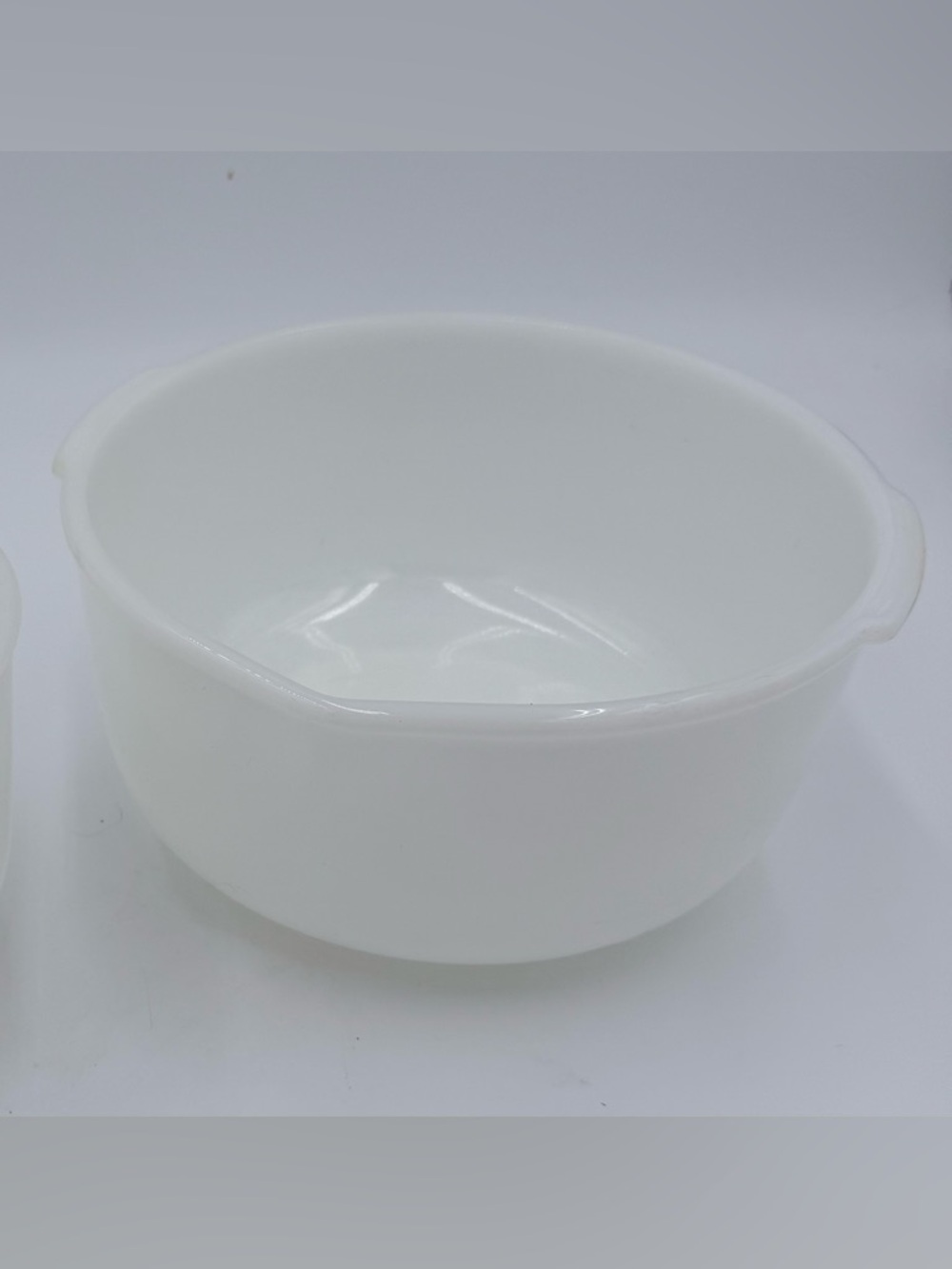 Vintage Large 9.5” FireKing For Sunbeam Milk Glass Mixing Bowl W/ Spout #11